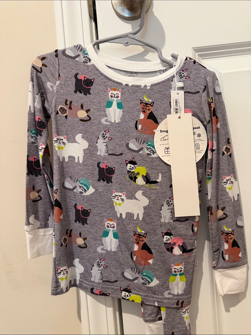 Little Sleepies 2t Gray Long Sleeve Tee and paints with Colorful Cat Motif